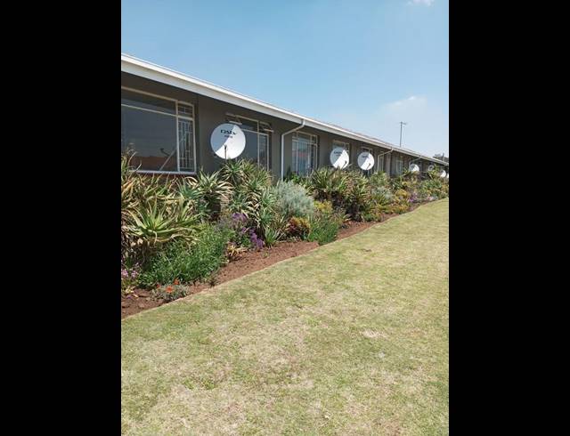 2 BEDROOM HOUSE FOR SALE IN PAUL KRUGERSOORD